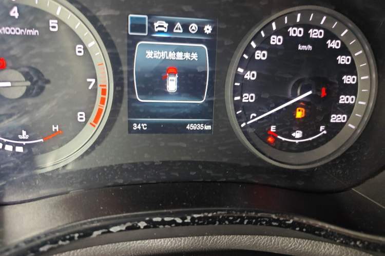 Used CHANGAN CS55 2017 1.5T Manual Colorful Edition Odometer Close Up