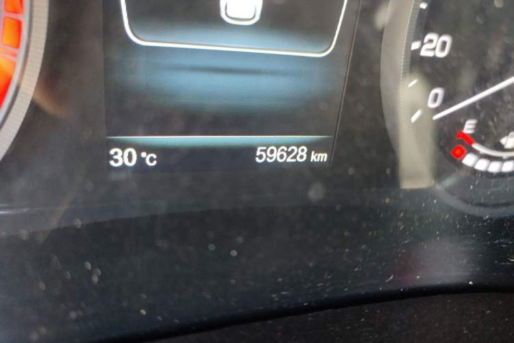 Used CHANGAN CS55 2017 1.5T Automatic Xuan Dong Model Odometer Close Up