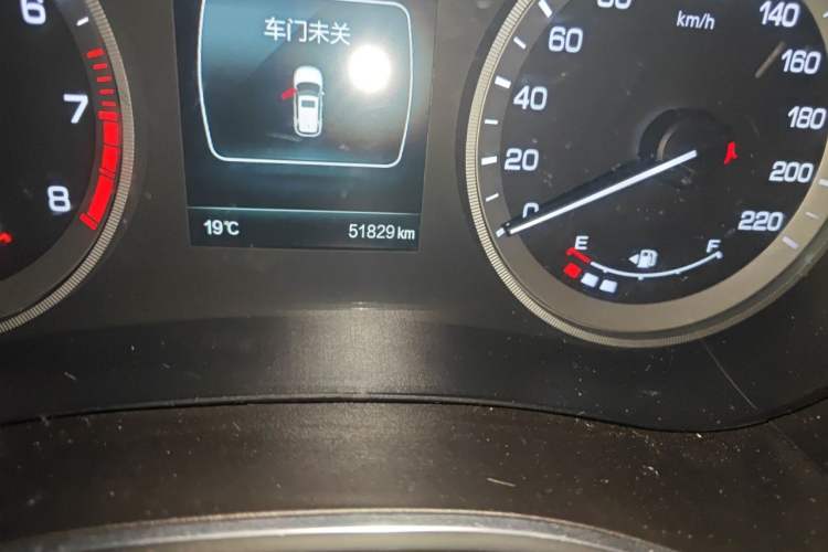 Used CHANGAN CS55 2017 1.5T Manual Colorful Edition Odometer Close Up