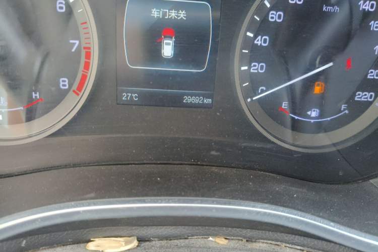 Used CHANGAN CS55 2017 1.5T Manual Colorful Edition Odometer Close Up