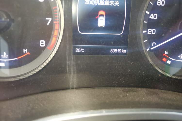 Used CHANGAN CS55 2017 1.5T Automatic Colorful Edition Odometer Close Up