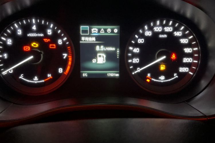 Used CHANGAN CS55 2017 1.5T Manual Colorful Edition Odometer Close Up