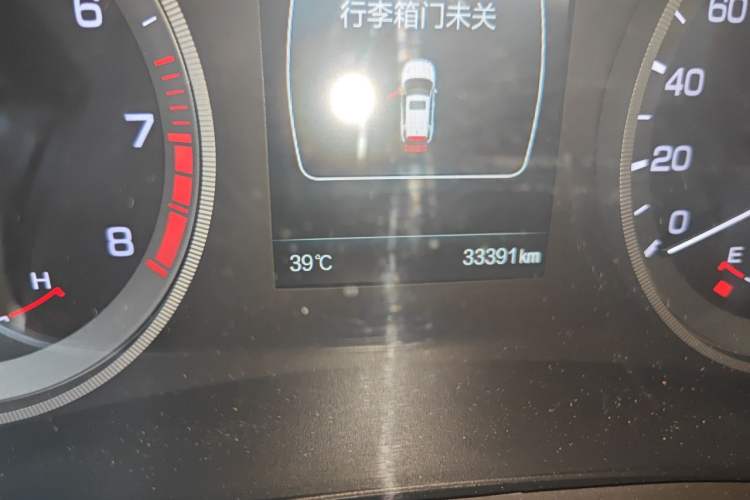 Used CHANGAN CS55 2017 1.5T Automatic Colorful Edition Odometer Close Up
