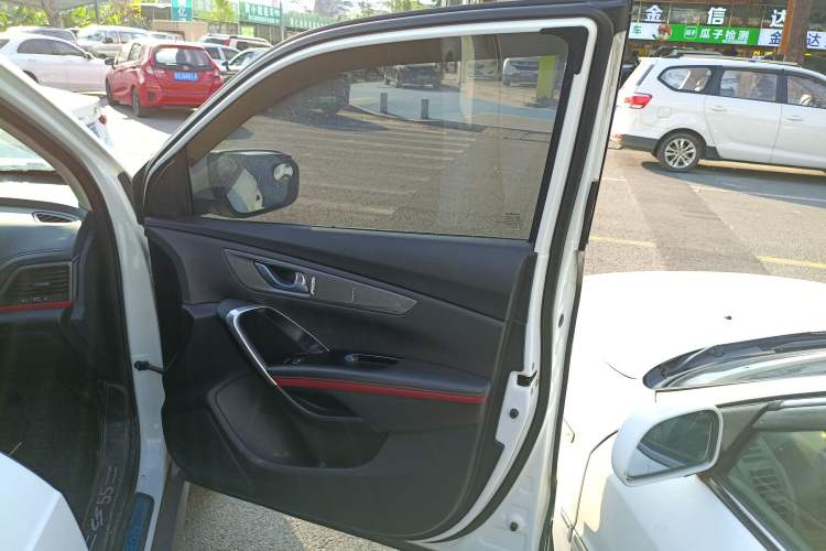 Used CHANGAN CS55 2017 1.5T Manual Colorful Edition Right Front Door Interior
