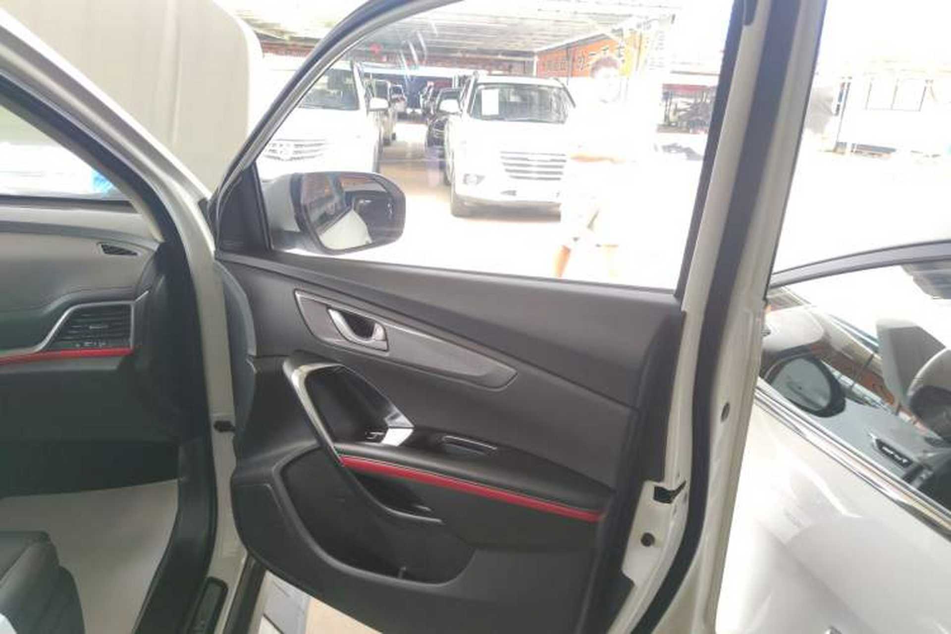 Used CHANGAN CS55 2017 1.5T Automatic Colorful Edition Right Front Door Interior