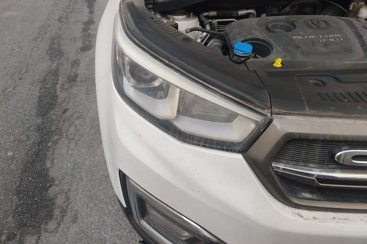 Used CHANGAN CS55 2017 1.5T Manual Colorful Edition Right Front Headlight