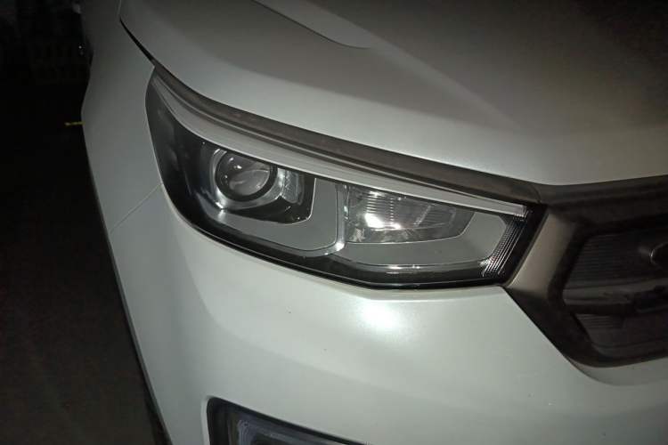 Used CHANGAN CS55 2017 1.5T Automatic Colorful Edition Right Front Headlight