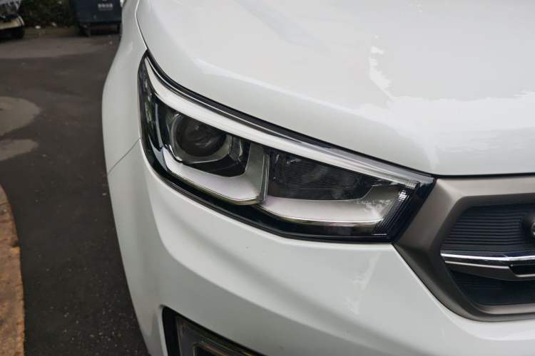 Used CHANGAN CS55 2017 1.5T Automatic Colorful Edition Right Front Headlight
