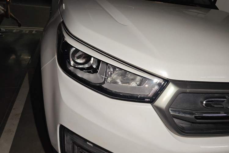 Used CHANGAN CS55 2017 1.5T Manual Colorful Edition Right Front Headlight