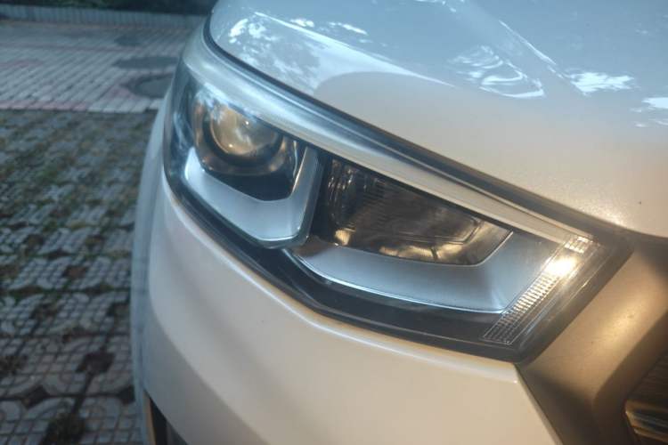 Used CHANGAN CS55 2017 1.5T Manual Colorful Edition Right Front Headlight