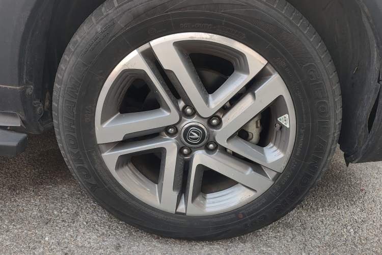 Used CHANGAN CS55 2017 1.5T Manual Colorful Edition Right Front Wheel Hub