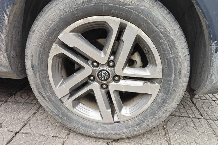 Used CHANGAN CS55 2017 1.5T Automatic Colorful Edition Right Front Wheel Hub