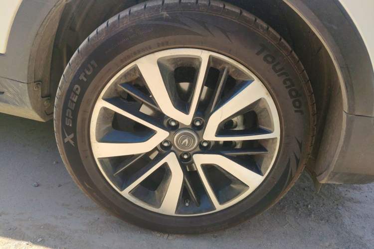 Used CHANGAN CS55 2017 1.5T Automatic Xuan Dong Model Right Front Wheel Hub