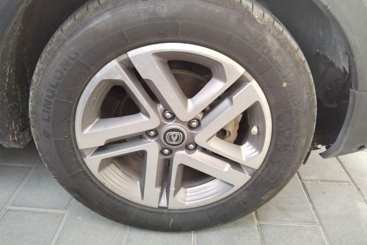 Used CHANGAN CS55 2017 1.5T Manual Colorful Edition Right Front Wheel Hub
