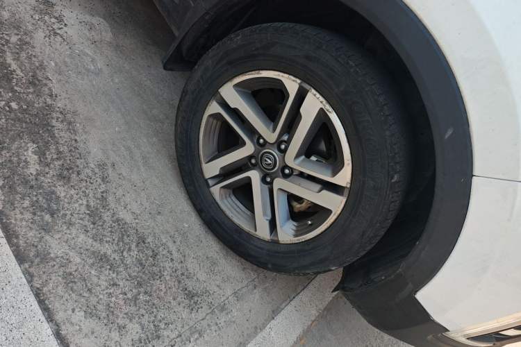 Used CHANGAN CS55 2017 1.5T Manual Colorful Edition Right Front Wheel Hub
