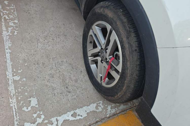 Used CHANGAN CS55 2017 1.5T Automatic Colorful Edition Right Front Wheel Hub