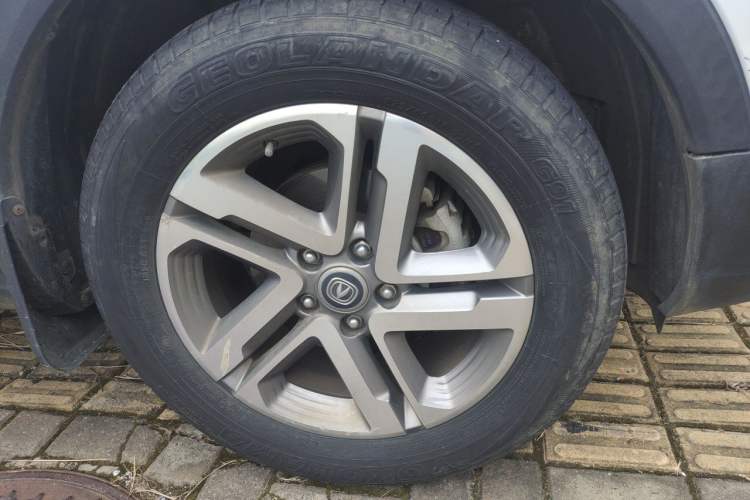 Used CHANGAN CS55 2017 1.5T Manual Colorful Edition Right Front Wheel Hub