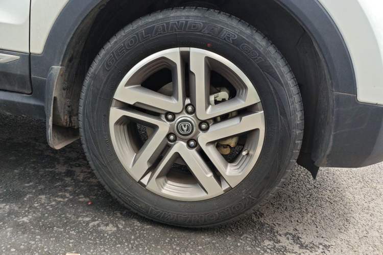 Used CHANGAN CS55 2017 1.5T Manual Colorful Edition Right Front Wheel Hub