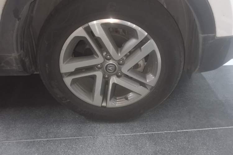Used CHANGAN CS55 2017 1.5T Manual Colorful Edition Right Front Wheel Hub