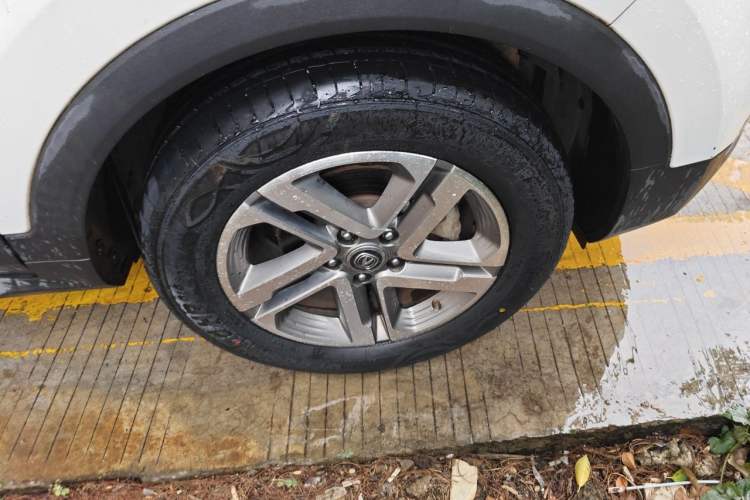 Used CHANGAN CS55 2017 1.5T Manual Colorful Edition Right Front Wheel Hub
