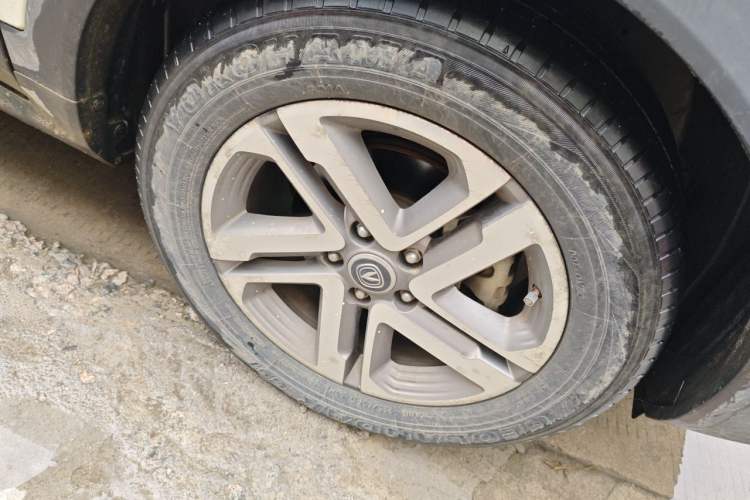 Used CHANGAN CS55 2017 1.5T Automatic Colorful Edition Right Front Wheel Hub