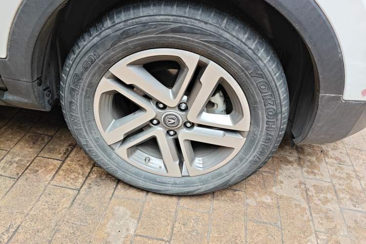Used CHANGAN CS55 2017 1.5T Manual Colorful Edition Right Front Wheel Hub