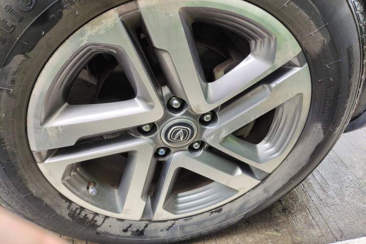 Used CHANGAN CS55 2017 1.5T Manual Colorful Edition Right Front Wheel Hub