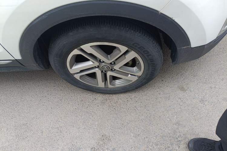 Used CHANGAN CS55 2017 1.5T Automatic Colorful Edition Right Front Wheel Hub