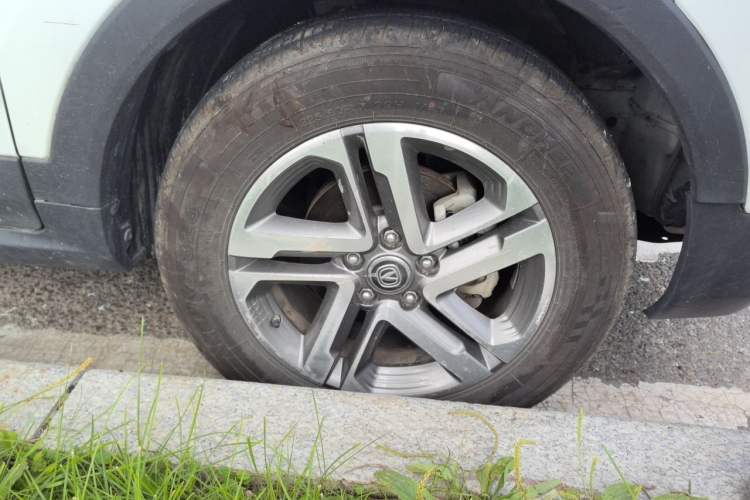 Used CHANGAN CS55 2017 1.5T Automatic Colorful Edition Right Front Wheel Hub