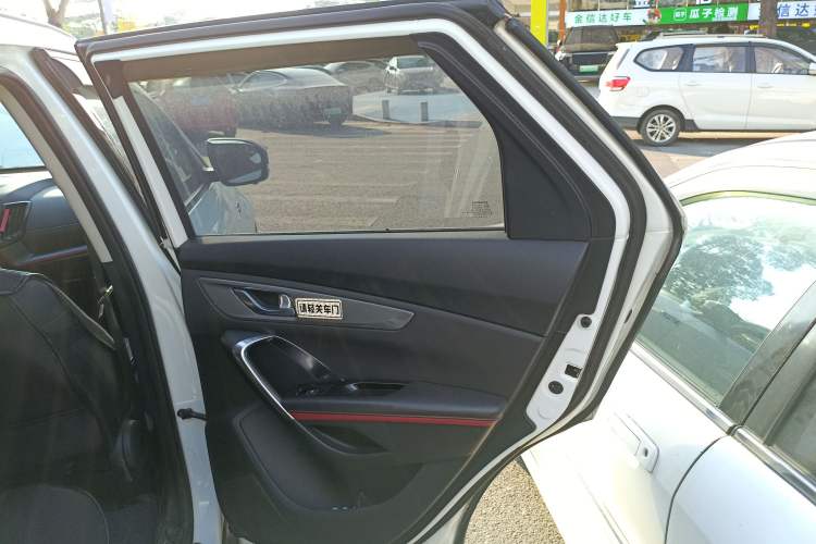 Used CHANGAN CS55 2017 1.5T Manual Colorful Edition Right Rear Door Interior
