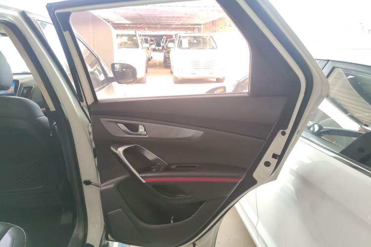 Used CHANGAN CS55 2017 1.5T Automatic Colorful Edition Right Rear Door Interior