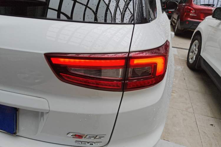 Used CHANGAN CS55 2017 1.5T Automatic Colorful Edition Right Rear Taillight