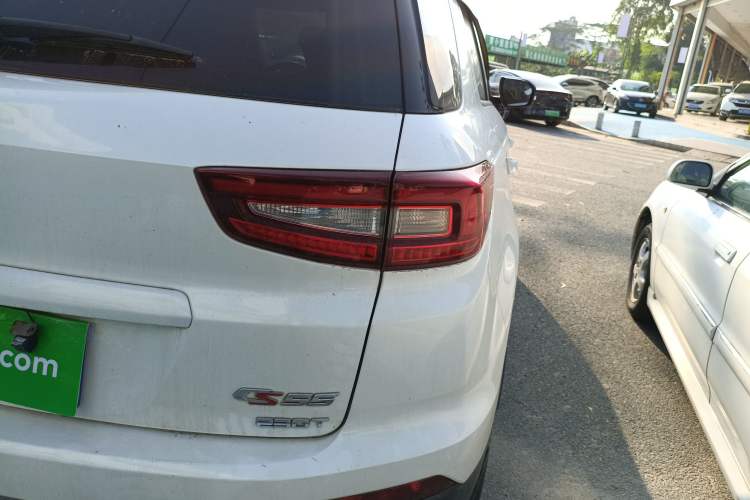 Used CHANGAN CS55 2017 1.5T Manual Colorful Edition Right Rear Taillight