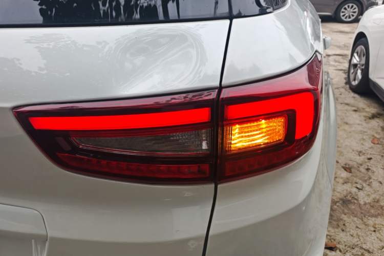 Used CHANGAN CS55 2017 1.5T Manual Colorful Edition Right Rear Taillight