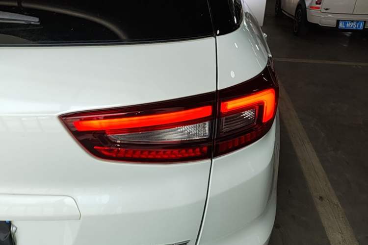 Used CHANGAN CS55 2017 1.5T Automatic Colorful Edition Right Rear Taillight