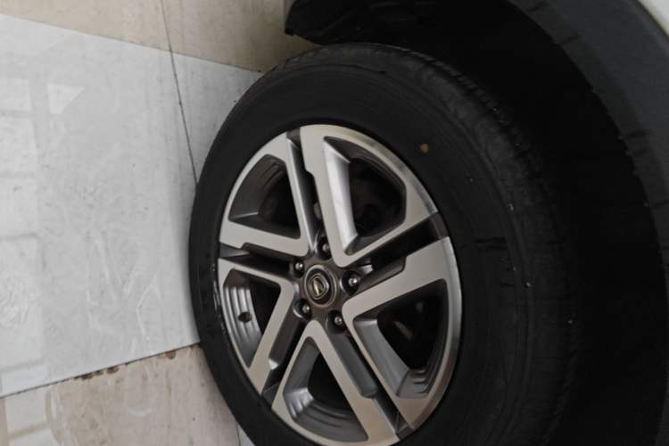 Used CHANGAN CS55 2017 1.5T Automatic Colorful Edition Right Rear Wheel Hub