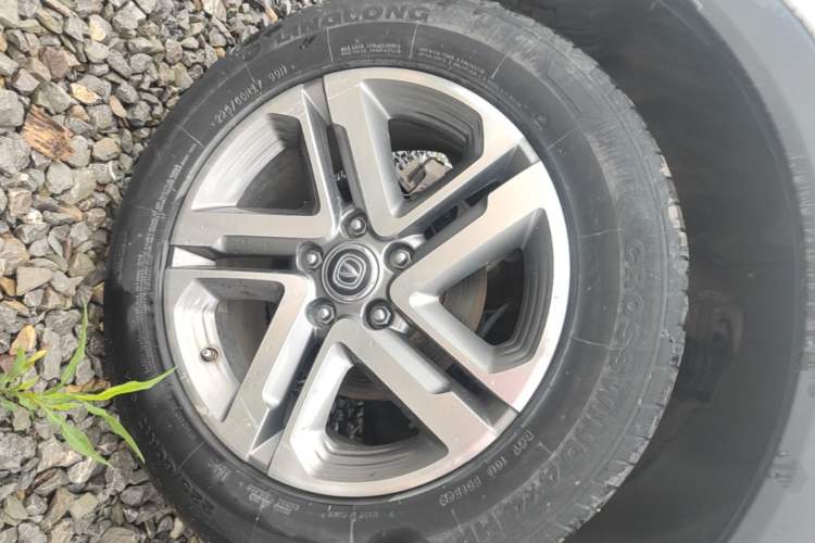Used CHANGAN CS55 2017 1.5T Automatic Colorful Edition Right Rear Wheel Hub