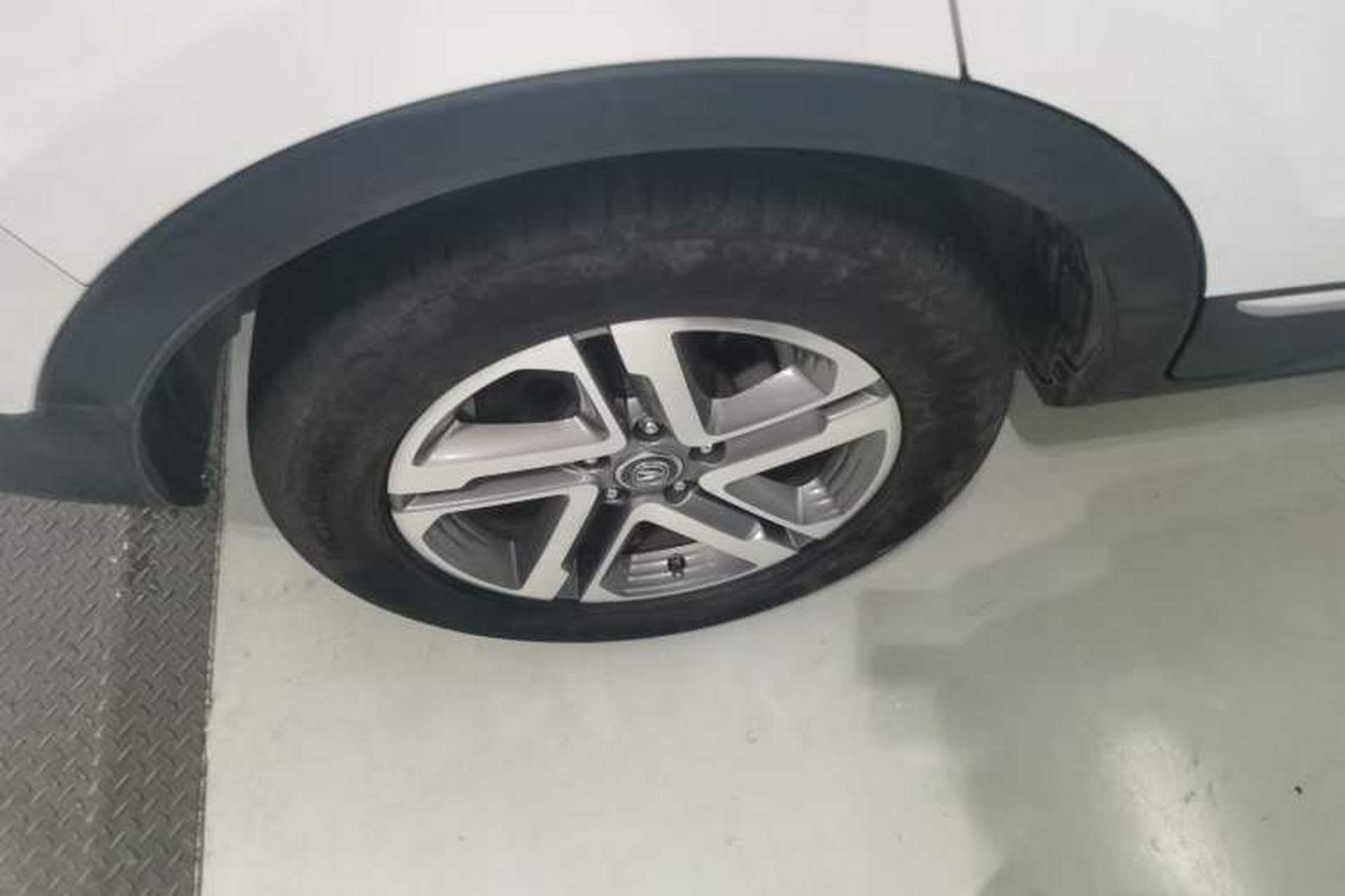 Used CHANGAN CS55 2017 1.5T Automatic Colorful Edition Right Rear Wheel Hub