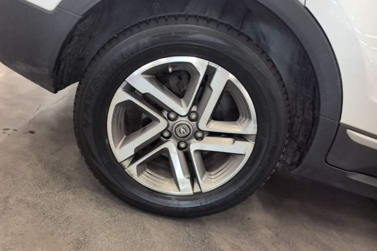Used CHANGAN CS55 2017 1.5T Manual Colorful Edition Right Rear Wheel Hub