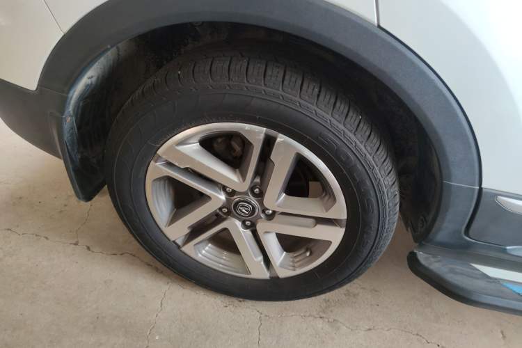 Used CHANGAN CS55 2017 1.5T Automatic Colorful Edition Right Rear Wheel Hub
