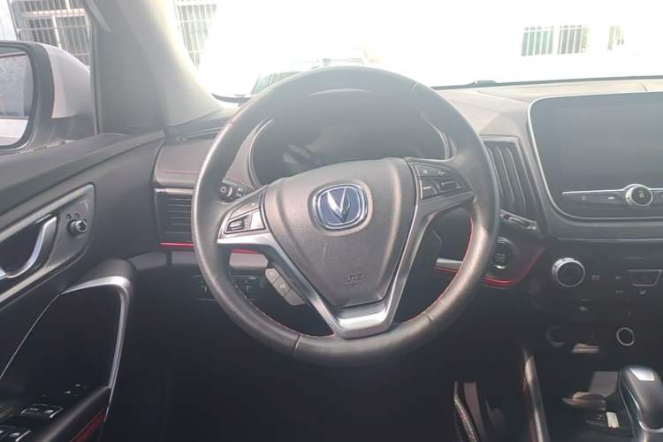 Used CHANGAN CS55 2017 1.5T Automatic Colorful Edition Steering Wheel
