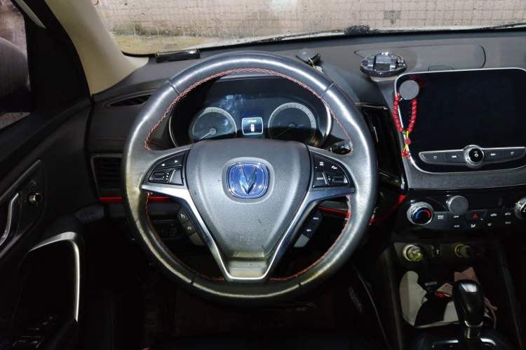 Used CHANGAN CS55 2017 1.5T Automatic Colorful Edition Steering Wheel