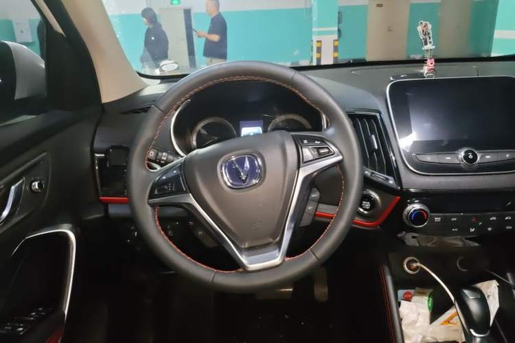 Used CHANGAN CS55 2017 1.5T Automatic Colorful Edition Steering Wheel