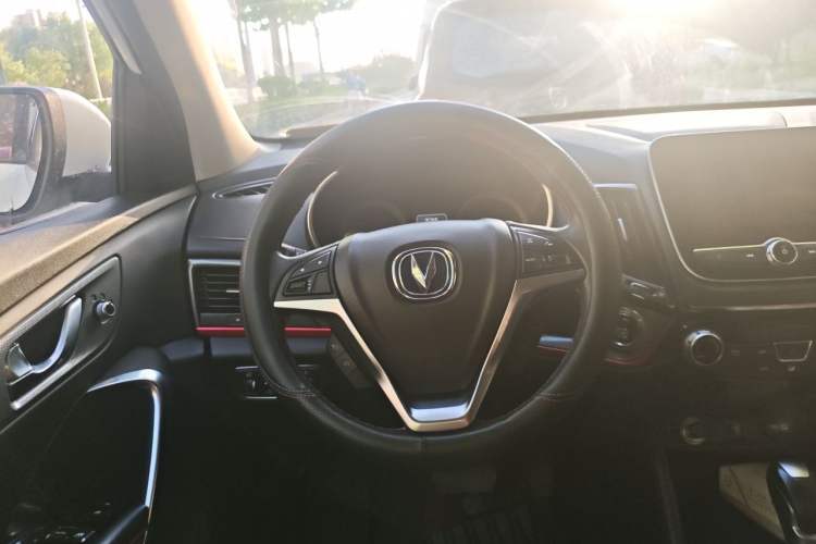 Used CHANGAN CS55 2017 1.5T Automatic Colorful Edition Steering Wheel