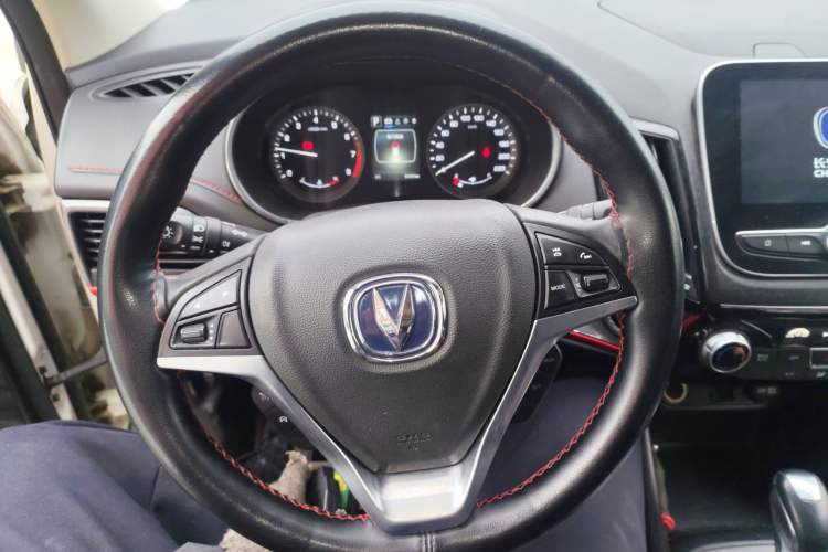 Used CHANGAN CS55 2017 1.5T Automatic Colorful Edition Steering Wheel