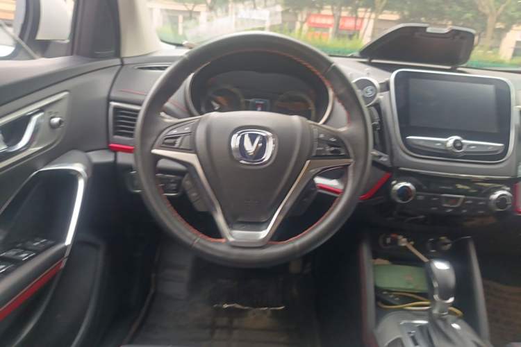 Used CHANGAN CS55 2017 1.5T Automatic Colorful Edition Steering Wheel