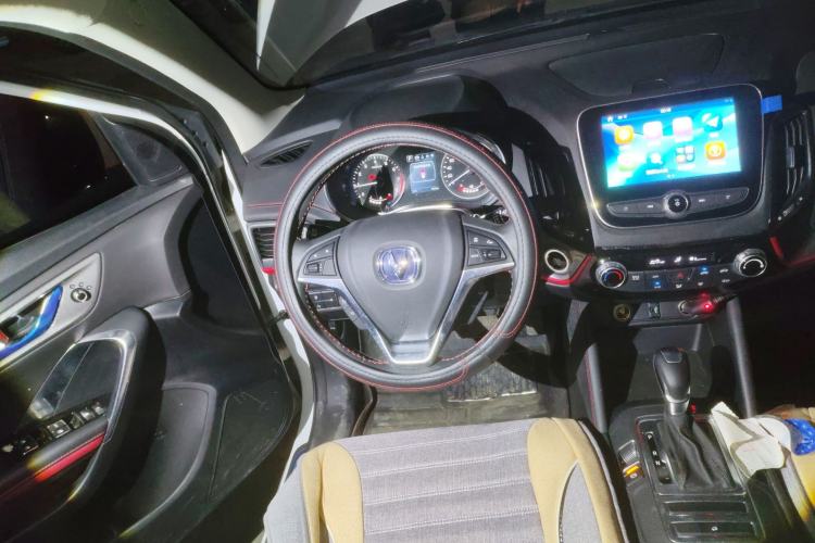 Used CHANGAN CS55 2017 1.5T Automatic Colorful Edition Steering Wheel