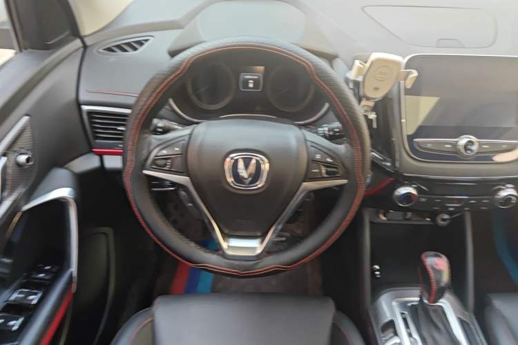 Used CHANGAN CS55 2017 1.5T Automatic Colorful Edition Steering Wheel