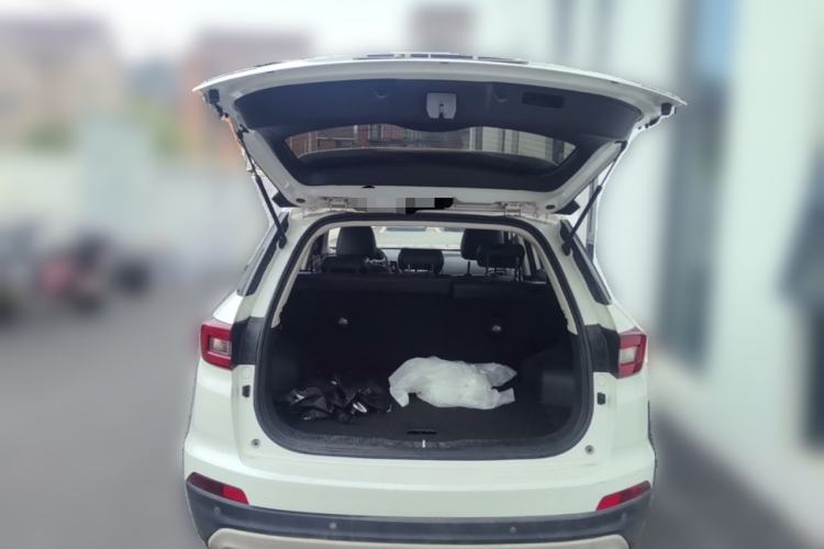 Used CHANGAN CS55 2017 1.5T Automatic Colorful Edition Trunk