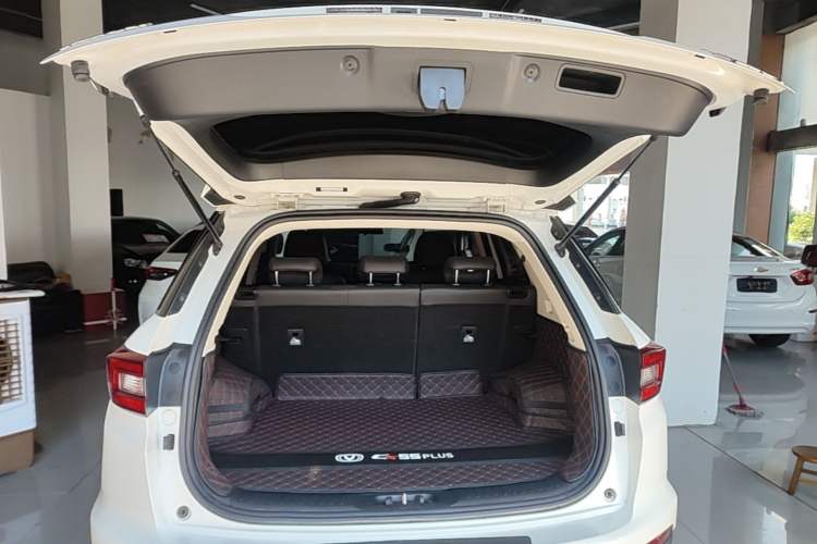 Used CHANGAN CS55 2017 1.5T Automatic Colorful Edition Trunk